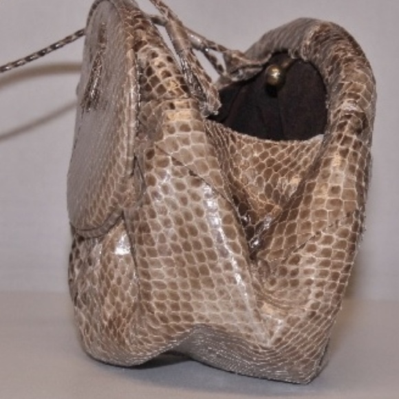 This Spanish Cobra WokeUp2Find He WasA Vintage Bag - Picture 5 of 7